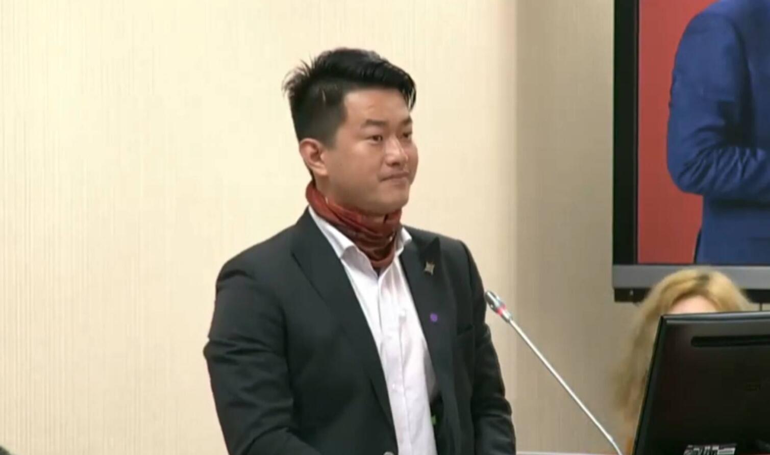 邱毅：“大罢免”戳破假象邱毅，大罢免戳破假象