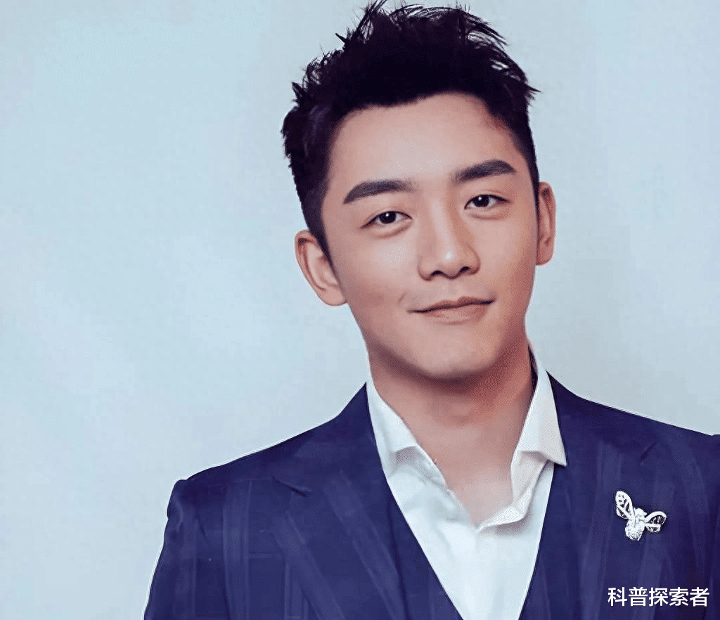 郑恺辟谣小姨子买包郑恺辟谣小姨子买包事件——真相揭秘与舆论反思